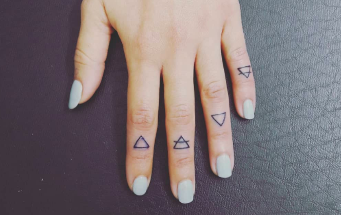 26 Amazing Small Finger Women Tattoo Ideas  Styleoholic