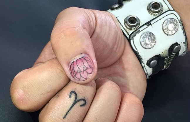 Fuck Yeah! Finger Tattoos!! on Tumblr: Image tagged with knuckle, tattoo,  lower