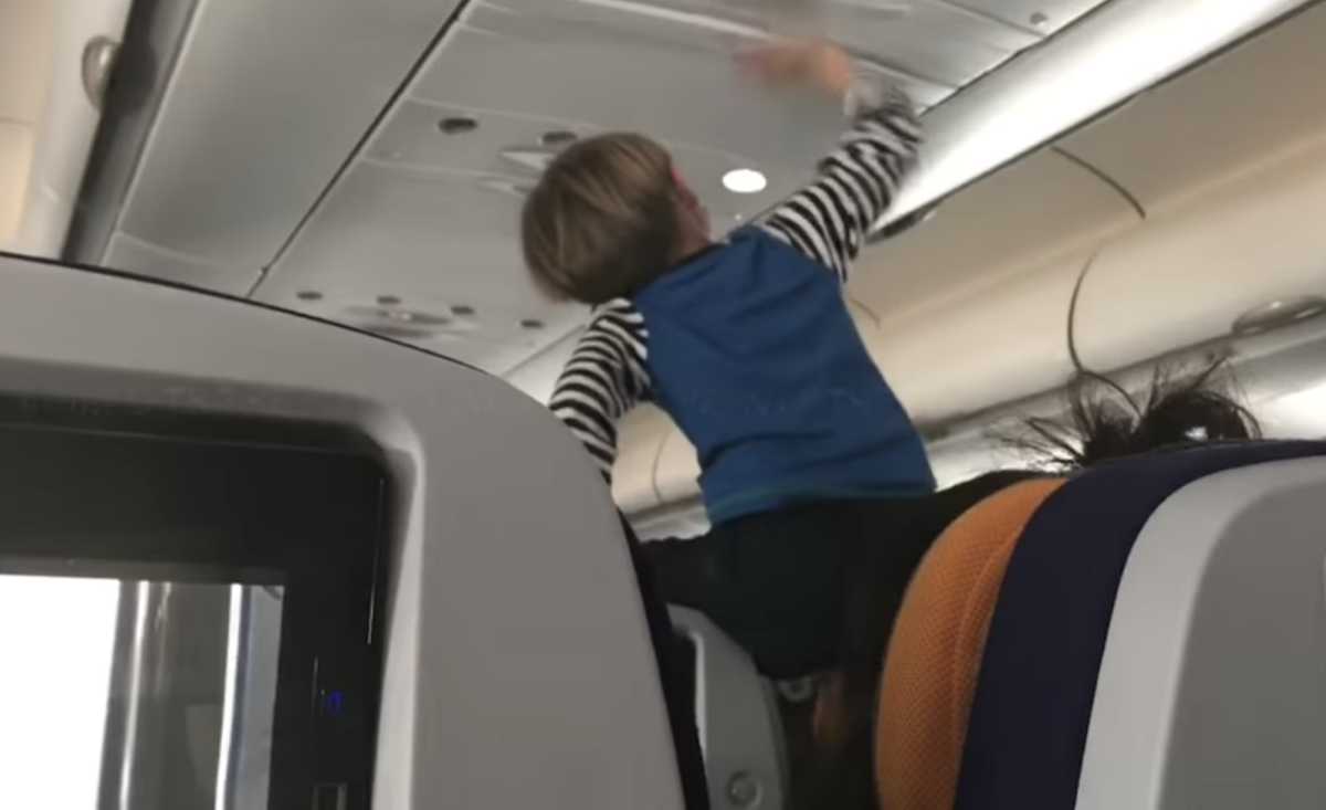 Demonic' Kid Threw an 8-Hour Tantrum on a Flight & People Are Blaming the Mom | CafeMom.com