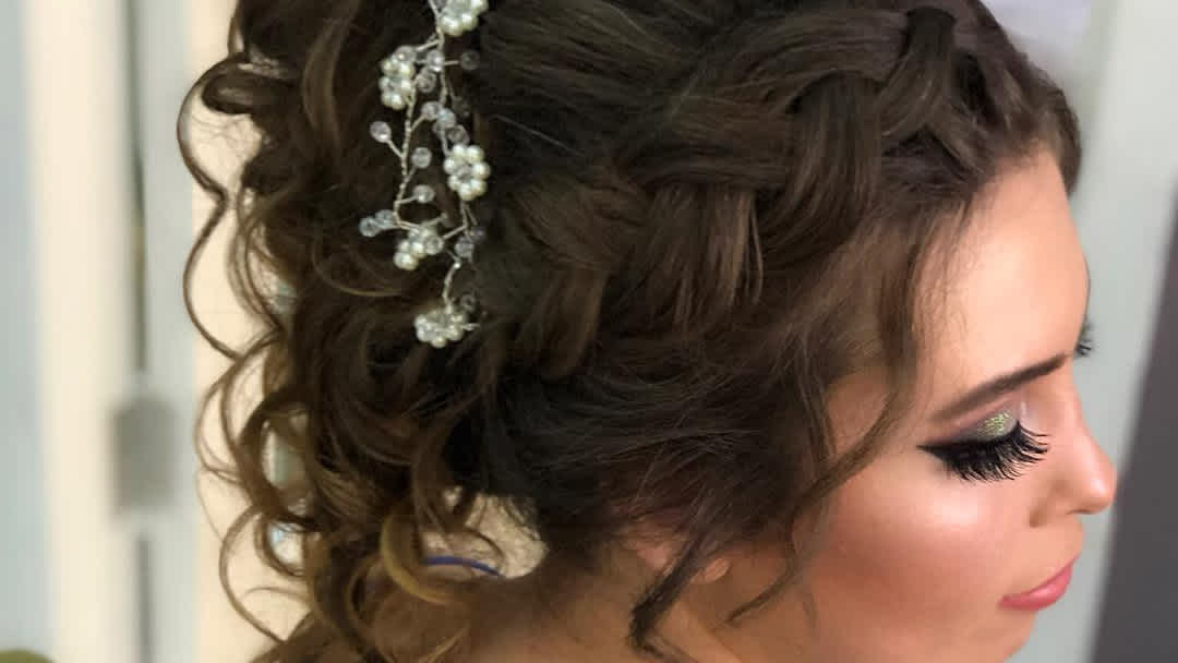 20 Wedding Hair Ideas for Summer Brides 
