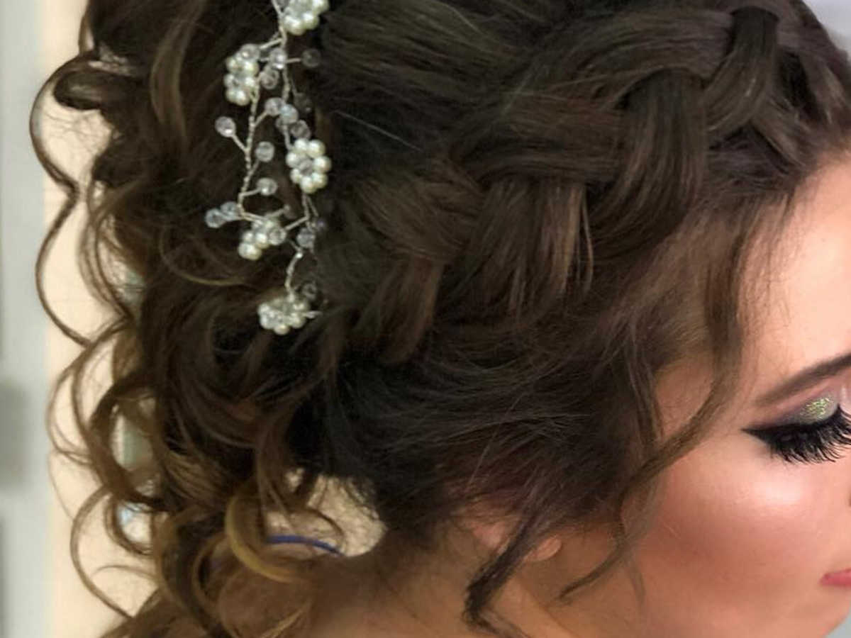 20 Wedding Hair Ideas for Summer Brides | CafeMom.com 20 Wedding Hair Ideas for Summer Brides | CafeMom.com