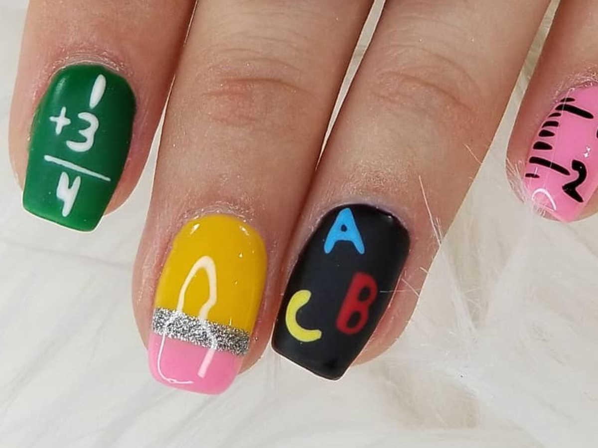 20 ý tưởng vẽ móng tay cho ngày tựu trường | CafeMom.com