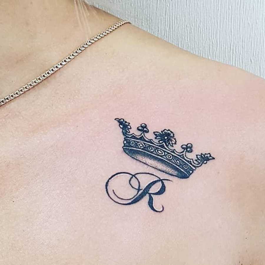 E R Crown Design Crown Tattoos With Letter R