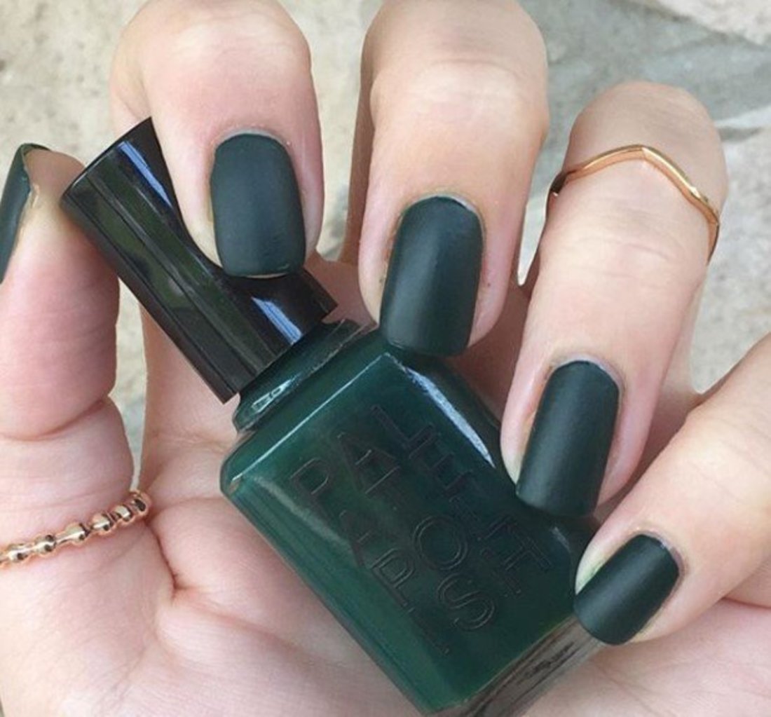 Get Perfect Cool And Cosy Dark Winter Nails At Home – Mylee