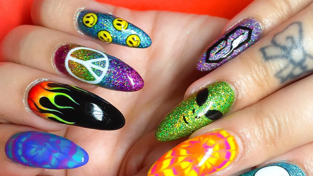 20 Manicure Ideas That Totally Nail &#39;90s Nostalgia | CafeMom.com