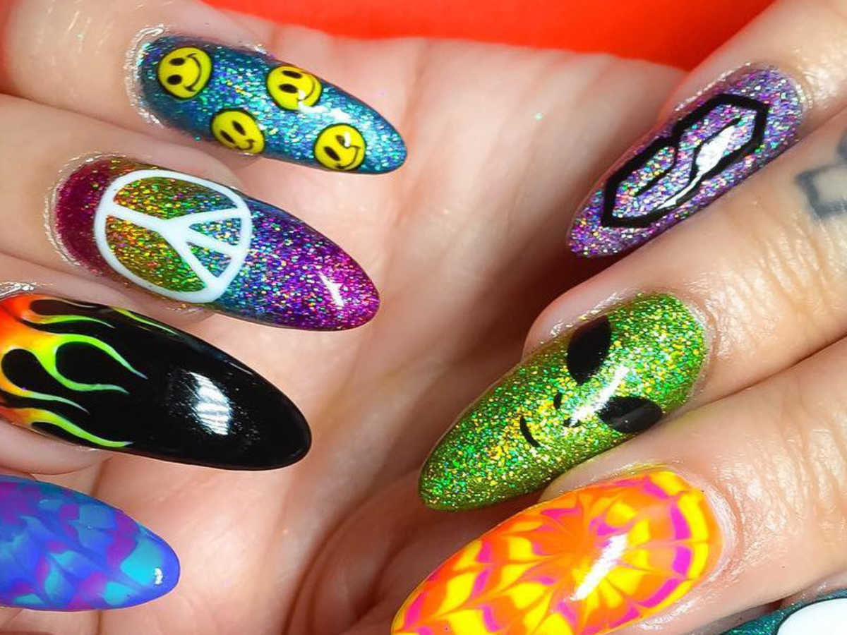 20 Manicure Ideas That Totally Nail '90s Nostalgia | CafeMom.com 20 Manicure Ideas That Totally Nail '90s Nostalgia | CafeMom.com
