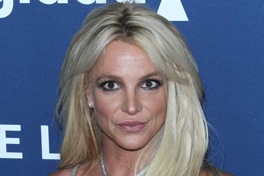 Britney Spears Checks Out of Treatment Center | CafeMom.com