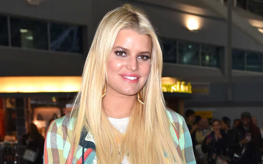 Jessica Simpson's Pic of Her Daughters Has Fans in Disbelief | CafeMom.com