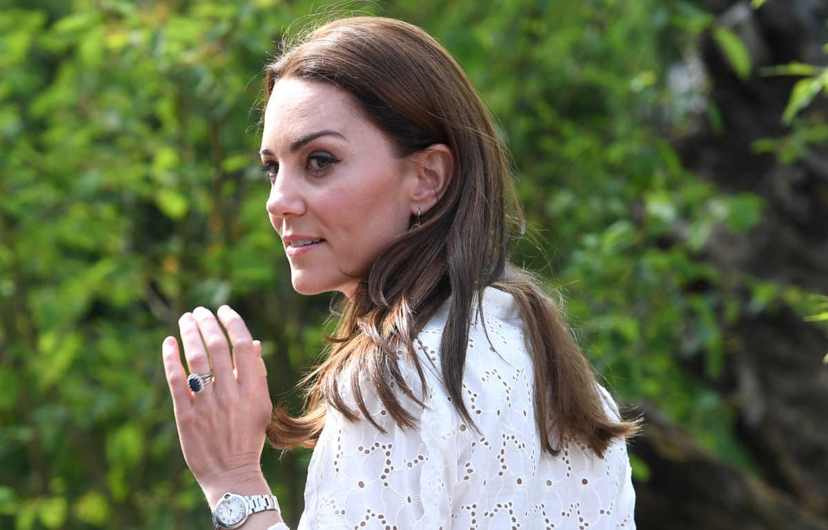 Times Kate Middleton Showed Off Her Engagement Ring Cafemom Com