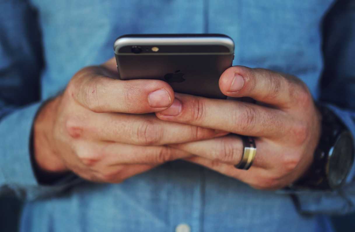 Husband Matches With His Wife on Tinder