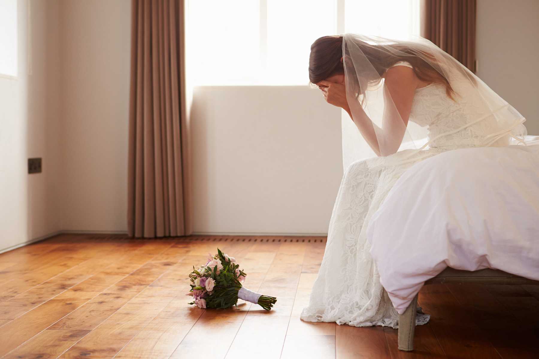 Groom Cancels Wedding via Email, Then Tries to Take It Back