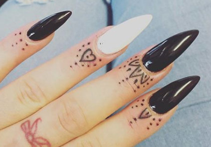 Fingernail tattoos! : r/sticknpokes