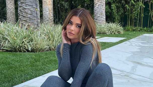SLAY: Kylie's BFF Is Looking Like A Snack!