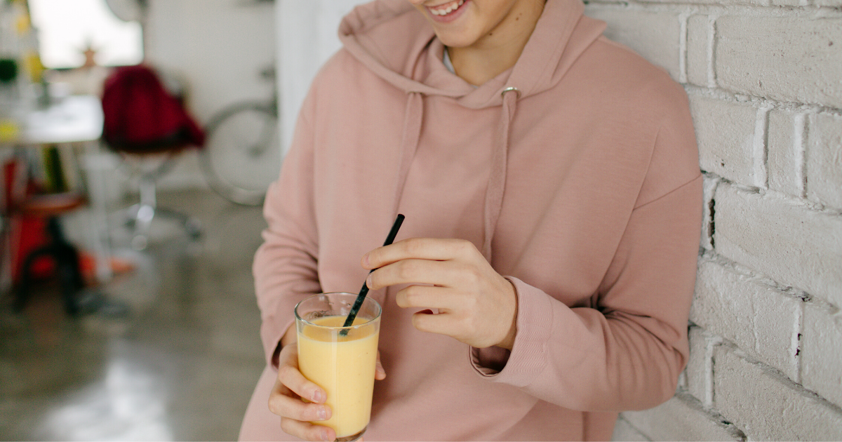 Mom Secretly Gives Her Teen Daughter ‘Fattening Smoothies’