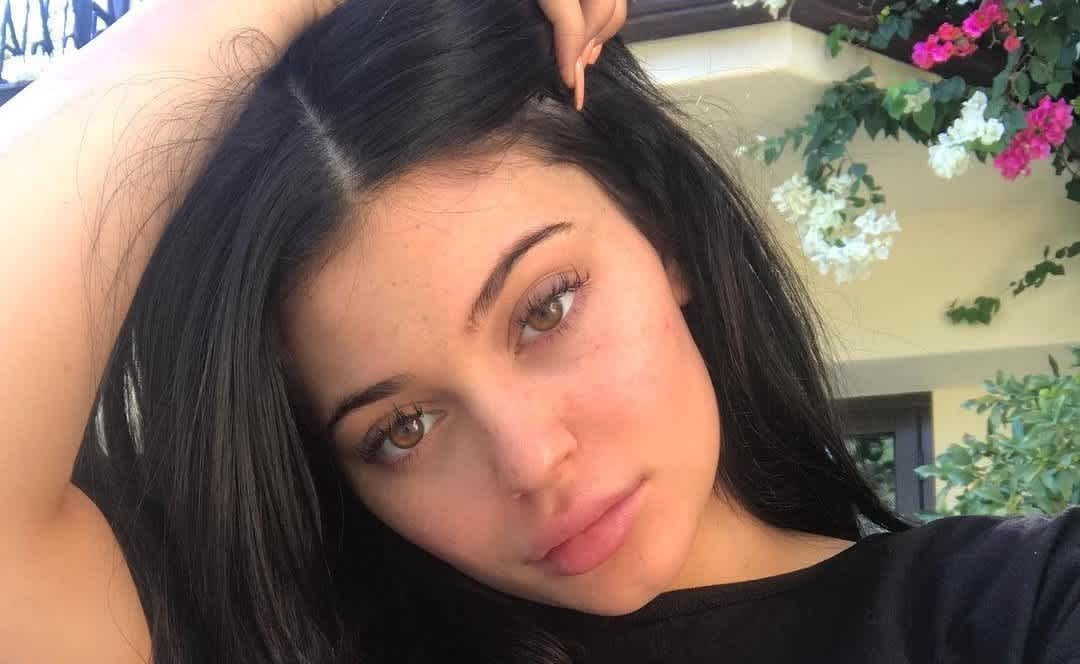 15 Times Kylie Jenner Went Makeup Free And Looked Ordinary