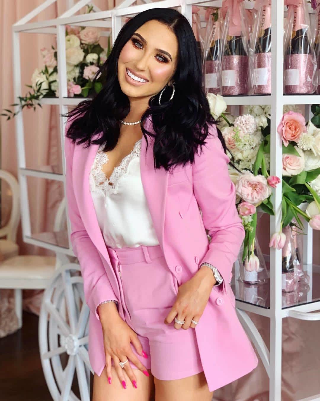 Jaclyn Hill Filmed A House Tour That Made Everyone Feel Extremely Broke