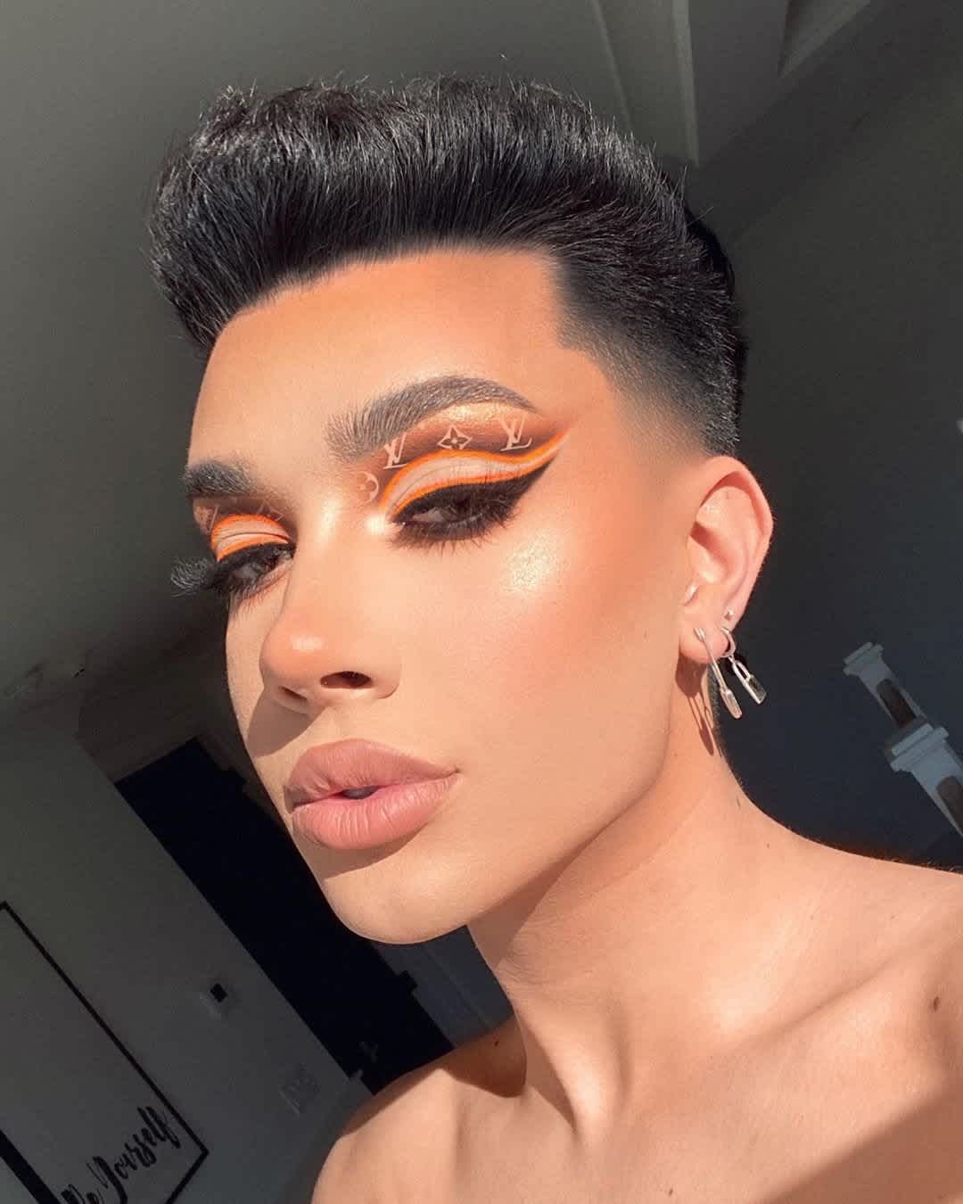 betale lidelse minus James Charles Called Out For Photoshop Again | CafeMom.com