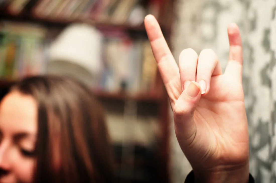 Hook 'Em Horns