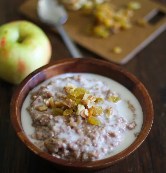 Apple Cinnamon Crock-Pot Steel Cut Oatmeal