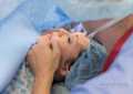 15 Powerful Images of Childbirth in All Its Raw, Beautiful Glory 6 A Helping Hand