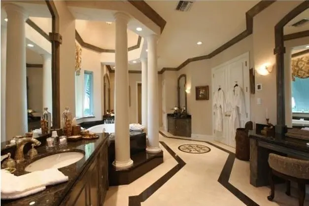 The 'Roman Bathhouse' Bathroom