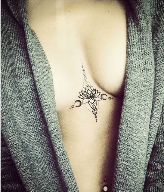 𝓈𝓉𝑒𝓅𝒽 op Instagram Delicate sternum vine on a super lovely gal              art tattoo handpoke ha  Hand poked tattoo Vine  tattoos Tattoos
