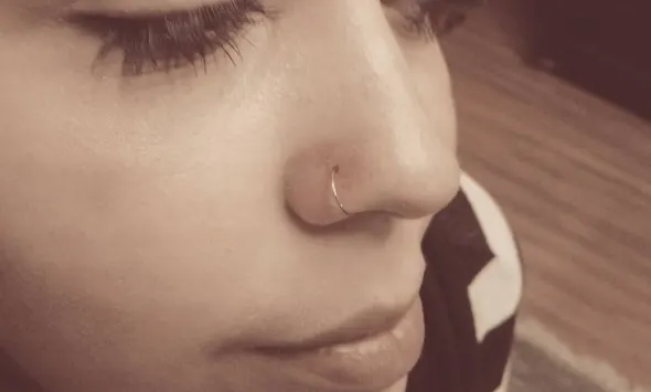 Simple hoop.