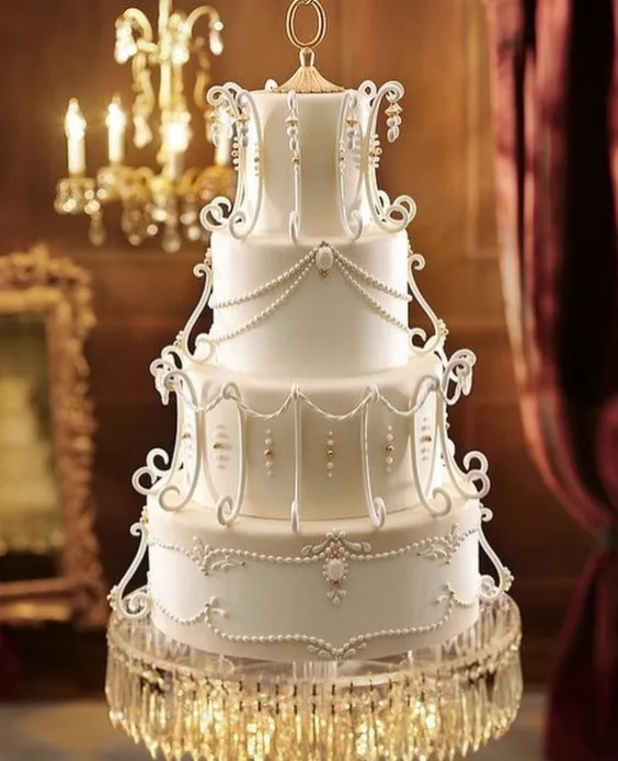 28. Chandelier cake