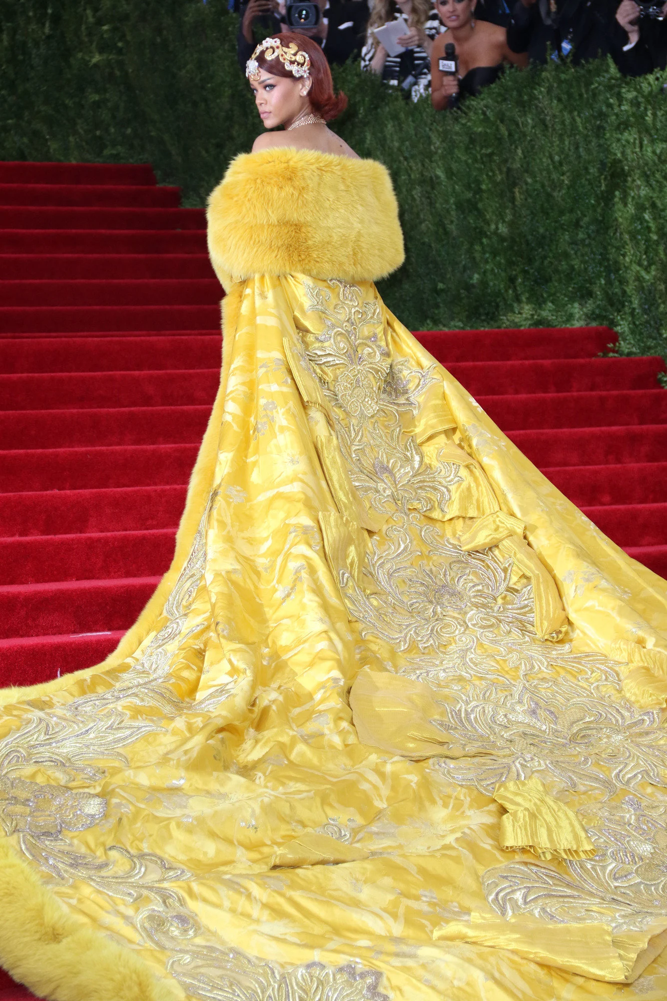 Rihanna's 2015 Met Gala Dress