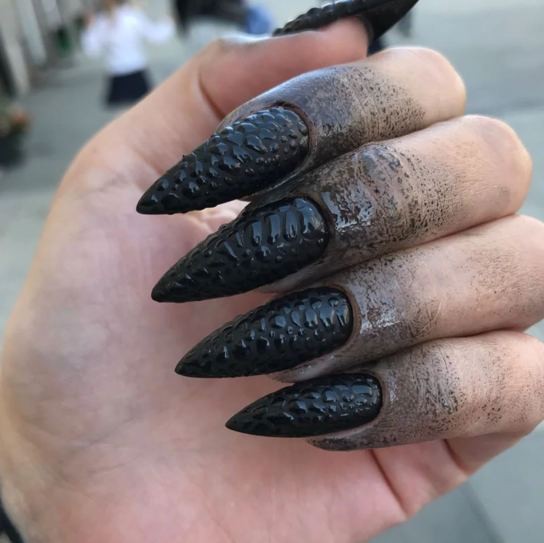 Reptile Nails