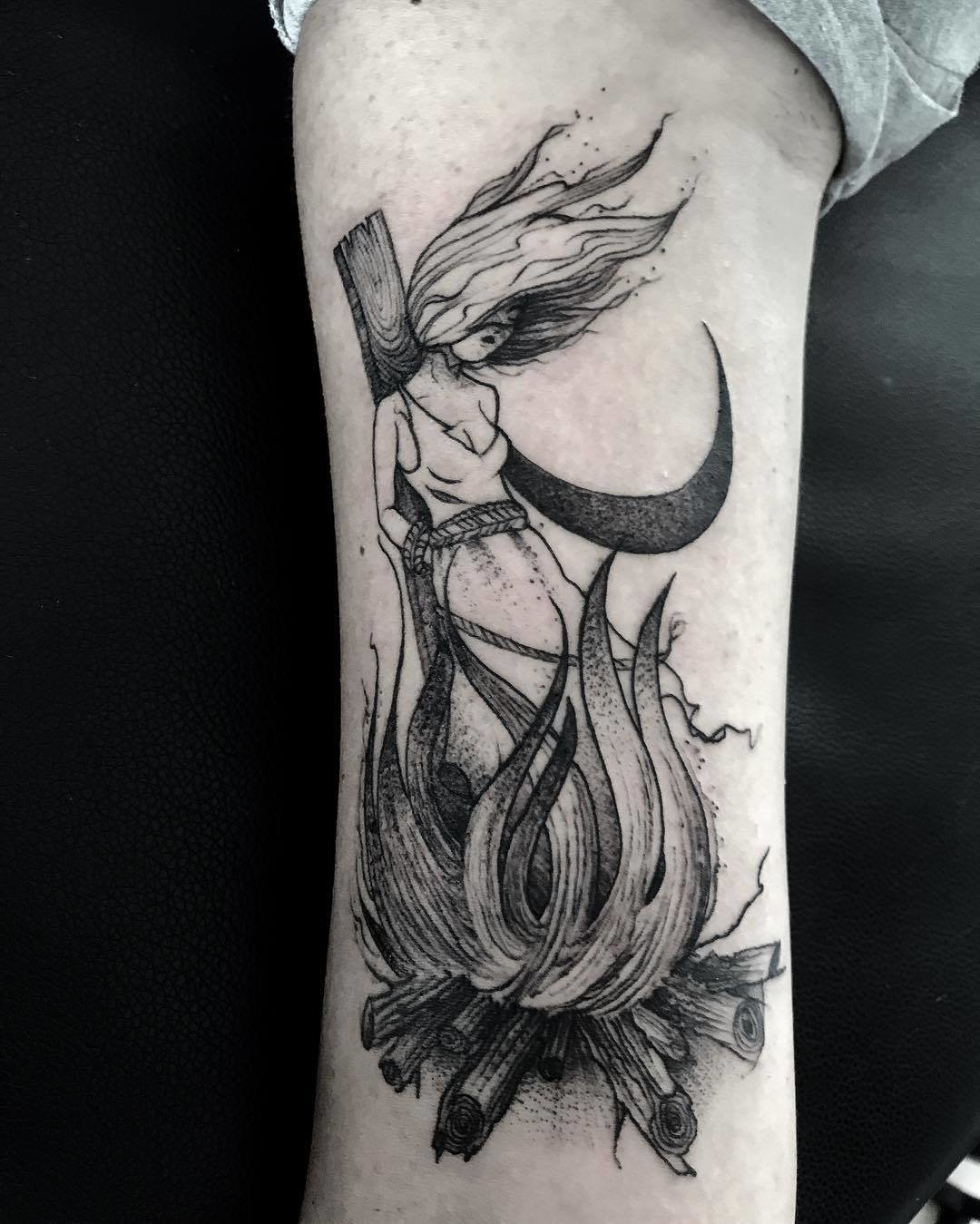 30 Wonderfully Witchy Tattoos Cafemom Com