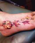40 Tattoos For People Who Are Obsessed With Fall Cafemom Com 40 Tattoos For People Who Are Obsessed With Fall Cafemom Com