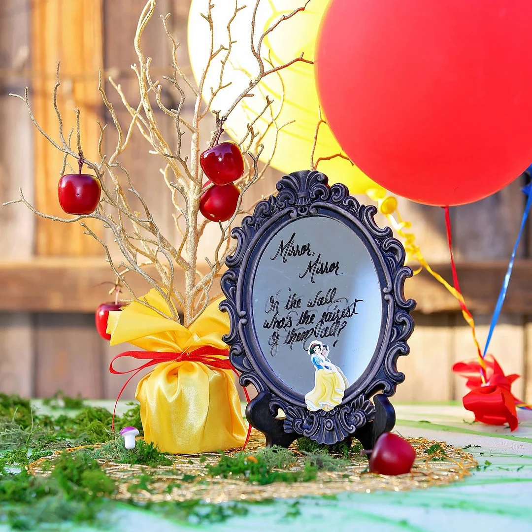 'Snow White' Centerpiece