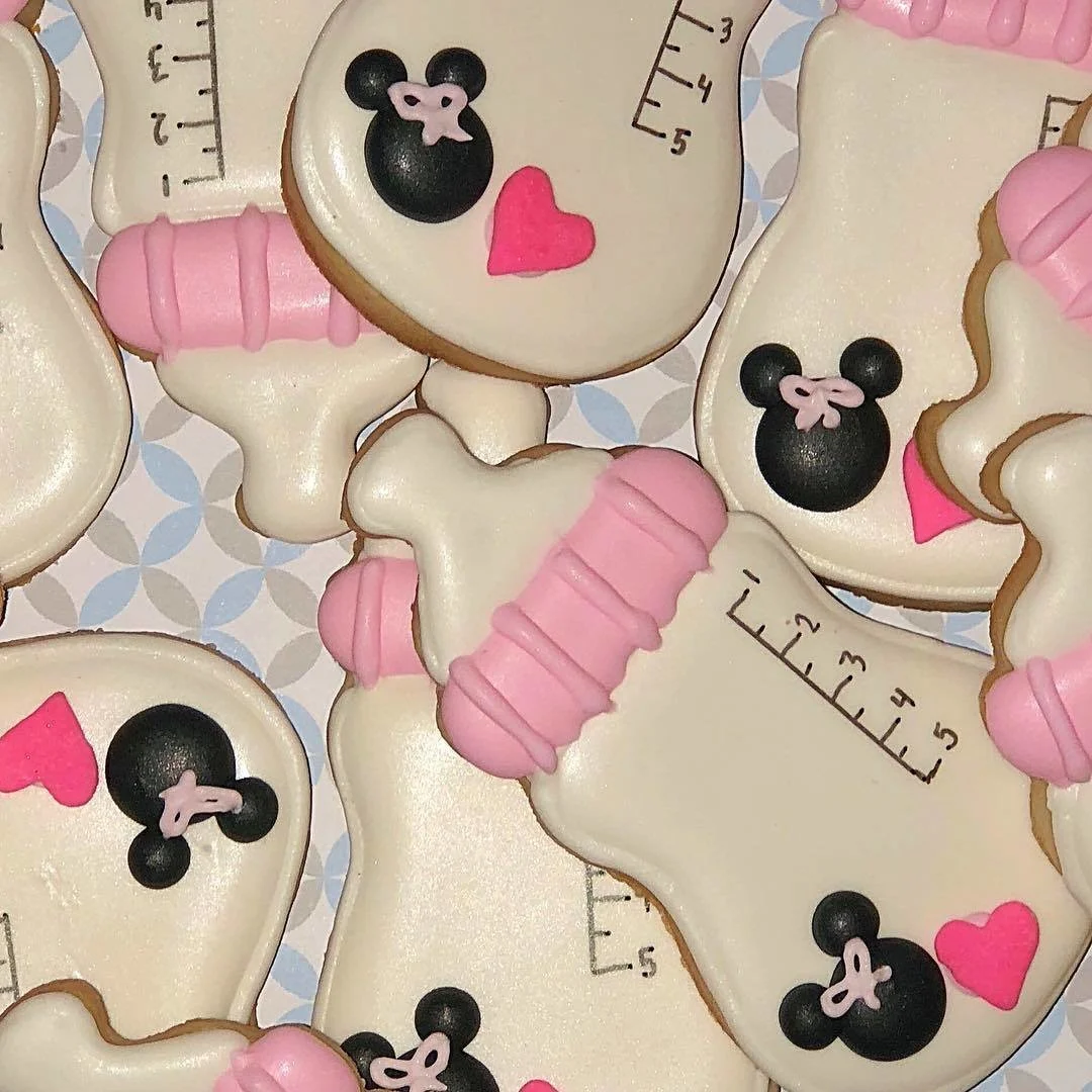 Minnie Mouse Bottle Cookies