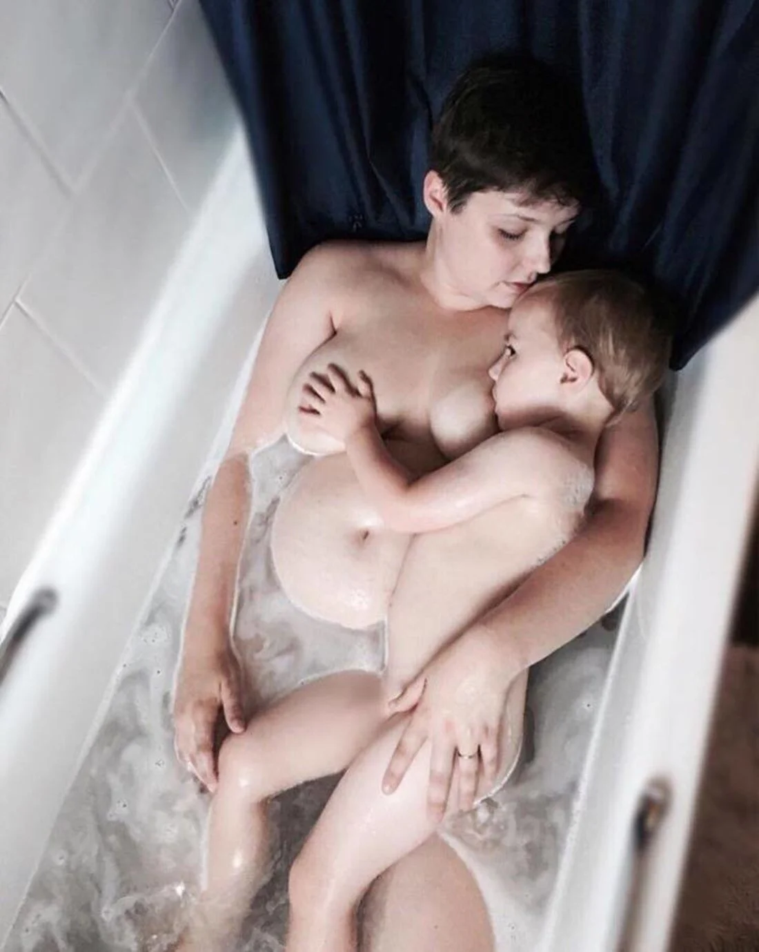 She recently posted this photo of her and Max sharing a moment in the tub