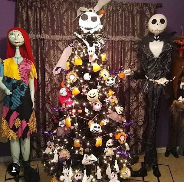 20 Halloween Trees That Put Christmas Trees to Shame | CafeMom.com