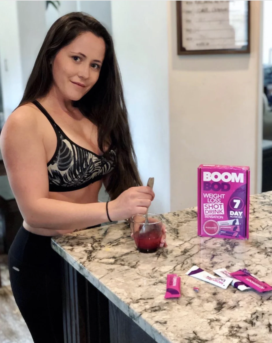Jenelle posted an ad for Boombod, which claims to help fight tummy bloat.