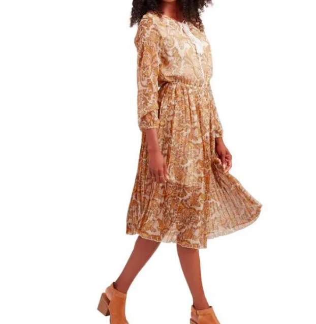 Dresses like this gorgeous paisley piece are perfect for fall fun.