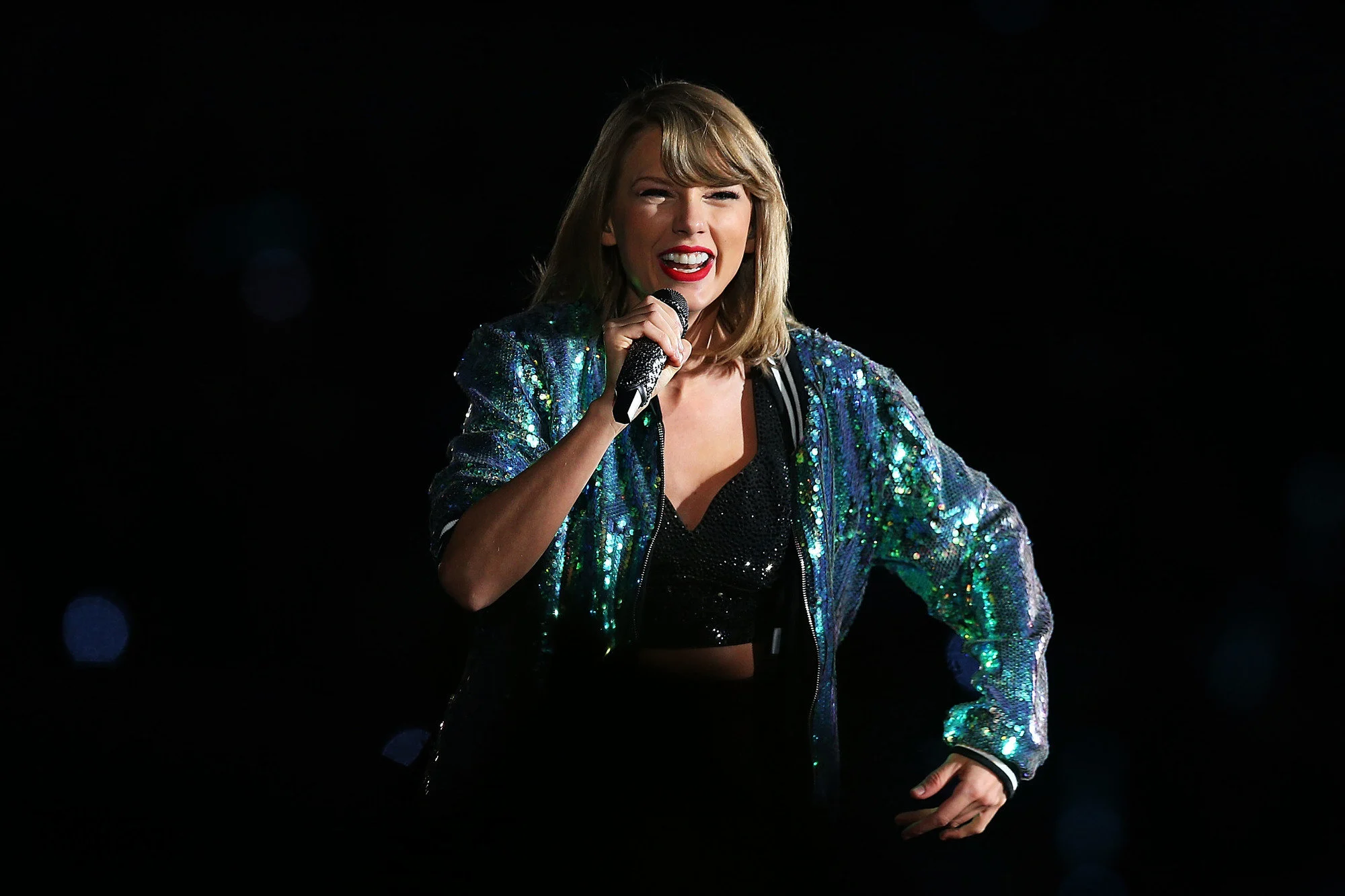 Taylor Swift Becomes a Pop Star (2014)