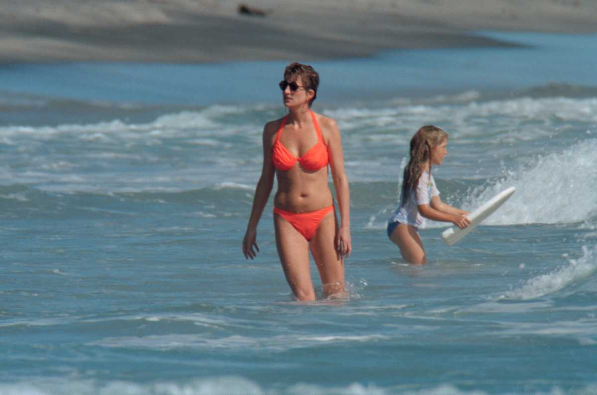 Some Breathtaking Photos of Royals at the Beach