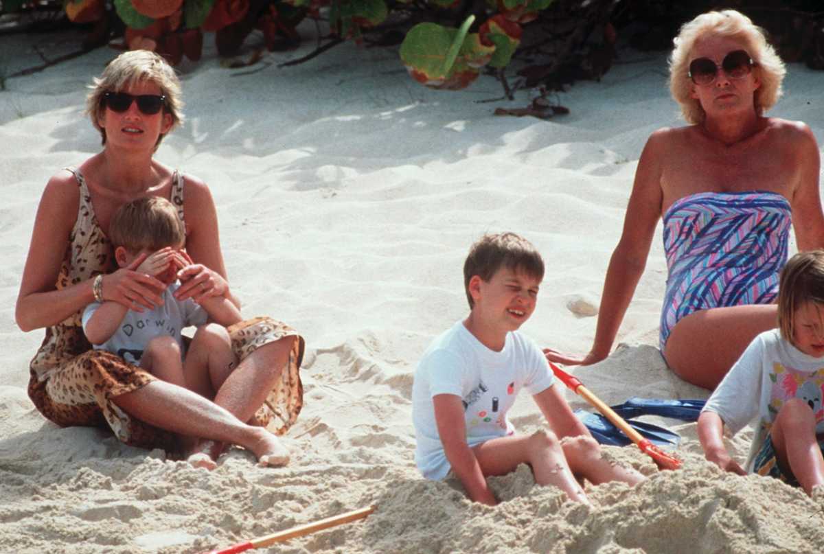 Some Breathtaking Photos of Royals at the Beach