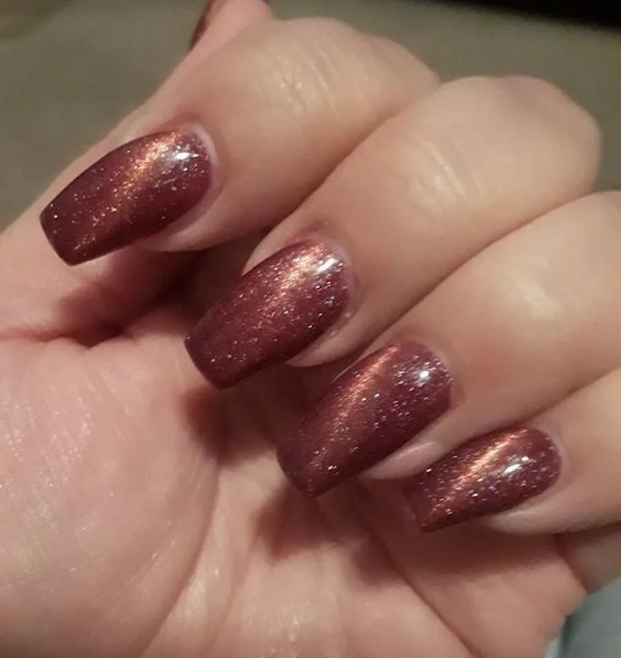 gold cat eye nails