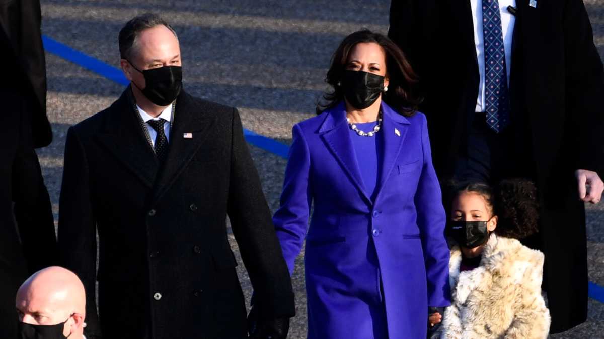 Kamala's Gorgeous Purple Suit Was Just One More Subtle Nod to Her ...