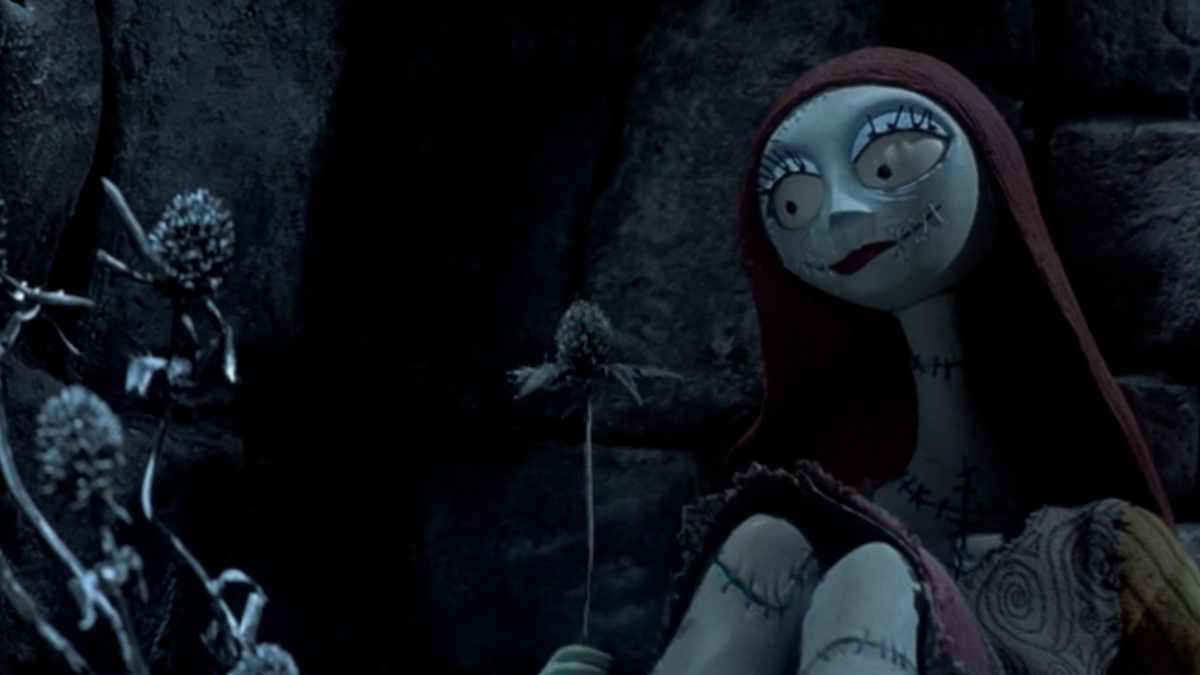 'Nightmare Before Christmas' Roses Delivered In A Coffin