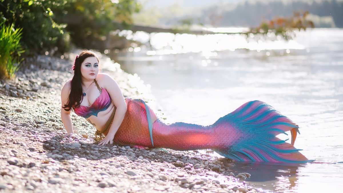 Mermaid in the net