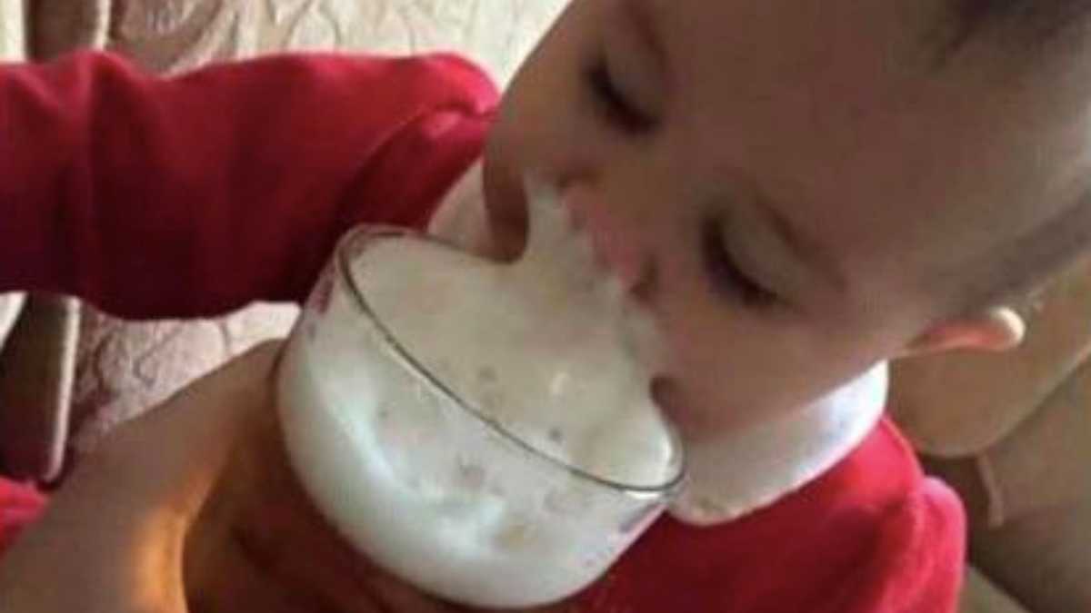 Mom Defends Decision To Let Toddler Taste Her Beer After Fun Snapshot Draws Backlash Cafemom Let Toddler Taste Her Beer After
