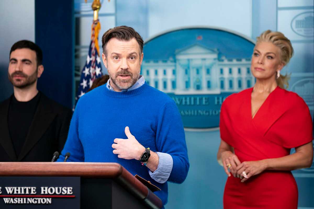 White House Briefing Descends Into Chaos While Jason Sudeikis Ted white-house-briefing-descends-into-chaos-while-jason-sudeikis-ted