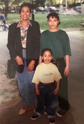 Jonathan-and-his-family 190519 081407