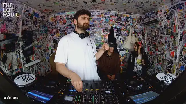 Episode 63pe5faqonYcwsziWc2sLK Thumbnail 4