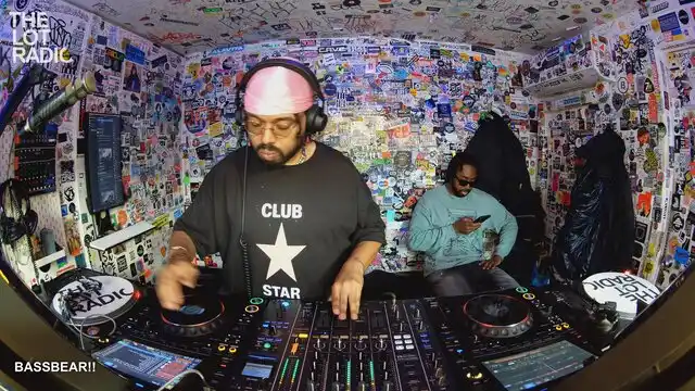 Episode 6YQw4XAv2ohg45eUgSypd5 Thumbnail 4